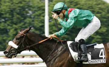 Sarafina wins the Prix De Diane at Chantilly 13.06.2010