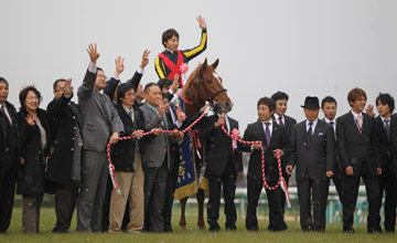 Orfevre wins Arima Kinen December 2011