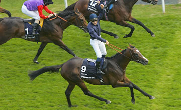 PourMoi - Epsom Derby Meeting 4/6/2011