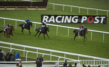 Thomas Hobson wins the Download The Racing Post Mobile App Handicap Stakes Doncaster 26.10.13