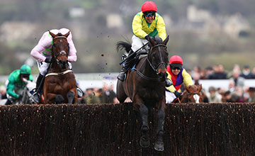 Sizing John is steered to victory by Robbie Power